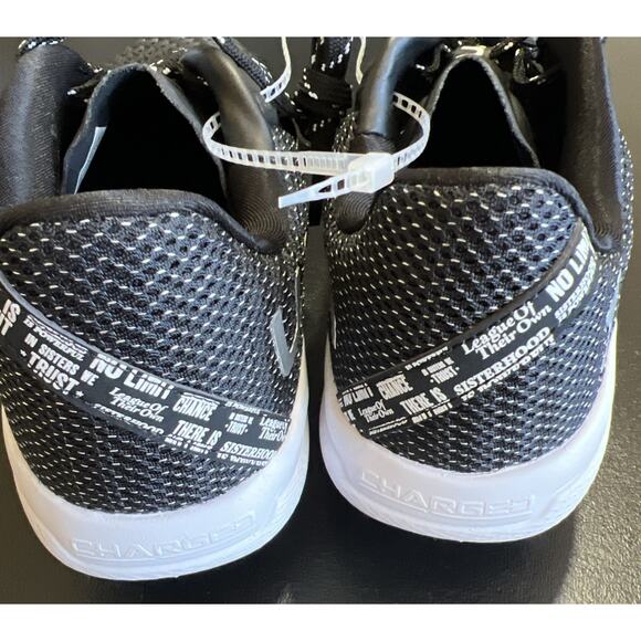 Under Armour Glyde 2.0 MT Women's 10 Softball Cleats Shoes Black 3026601-001 NEW - Picture 4 of 7